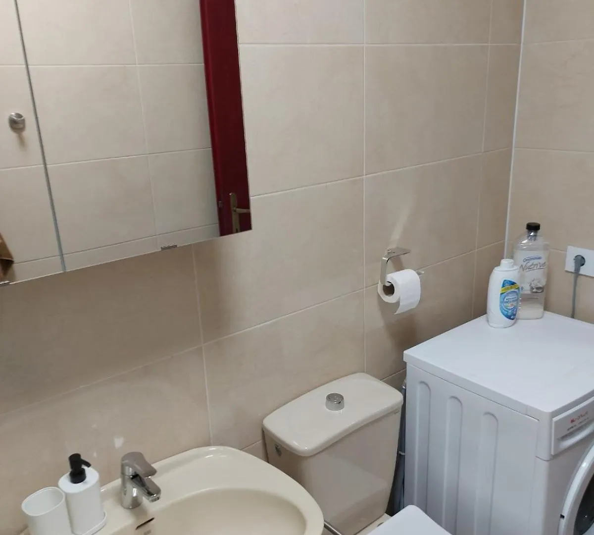 Carolina Apartman Адехе 0*,